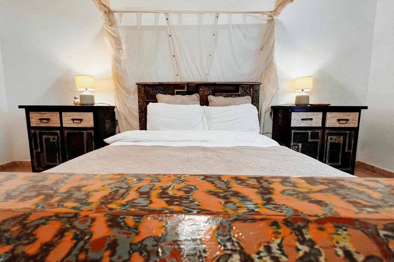 Loman Art Guest house Dakar